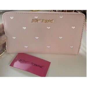 Betsey Johnson Blush Pink Embroidered‎ Heart Zip Around Wristlet Wallet BMS-1500